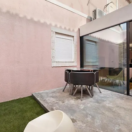 Lxfactory Terrace Loft * Lissabon